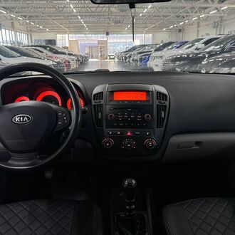 Kia Ceed 1.4 MT
