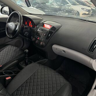 Kia Ceed 1.4 MT