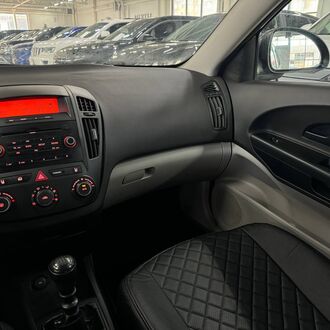 Kia Ceed 1.4 MT