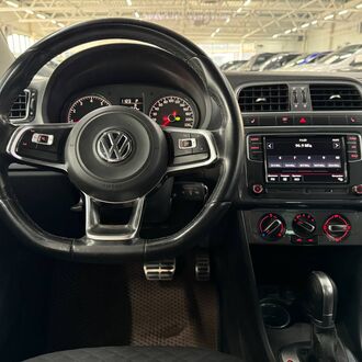 Volkswagen Polo 1.6 AT