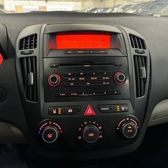 Volkswagen Polo 1.6 AT