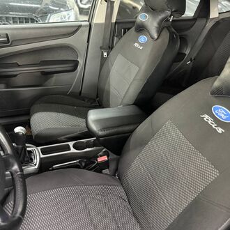 Ford Focus 1.4 MT
