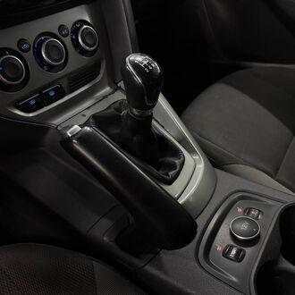 Ford Focus 1.6 MT