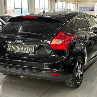 Ford Focus 1.6 MT