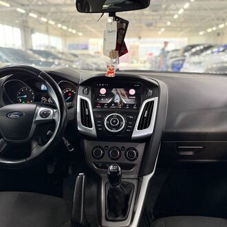 Ford Focus 1.6 MT