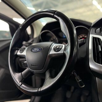 Ford Focus 1.6 MT