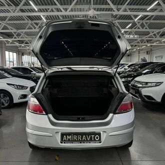 Opel ASTRA 1.6 AMT (116 л.с)