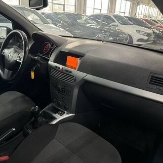 Opel ASTRA 1.6 AMT (116 л.с)