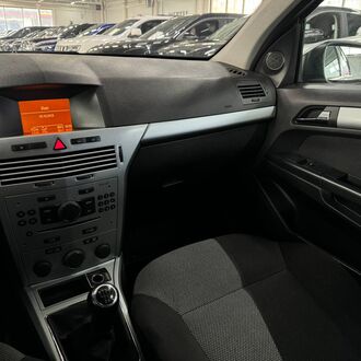 Opel ASTRA 1.6 AMT (116 л.с)