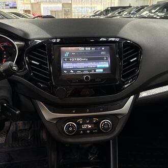 Lada Vesta 1.6 MT (106л.с.) Lada Vesta 1.6 MT (106л.с.)