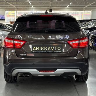 Lada Vesta 1.6 MT (106л.с.) Lada Vesta 1.6 MT (106л.с.)