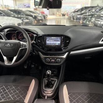 Lada Vesta 1.6 MT (106л.с.) Lada Vesta 1.6 MT (106л.с.)