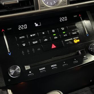 Lexus IS AT 2.5 AT (208 л.с)