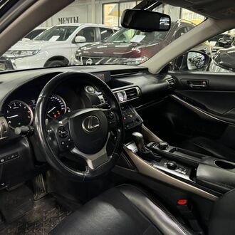 Lexus IS AT 2.5 AT (208 л.с)
