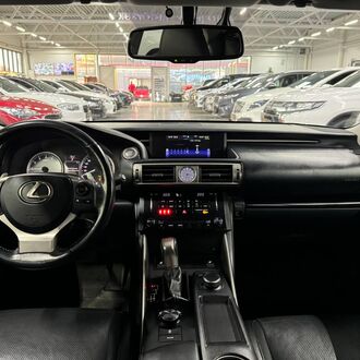 Lexus IS AT 2.5 AT (208 л.с)