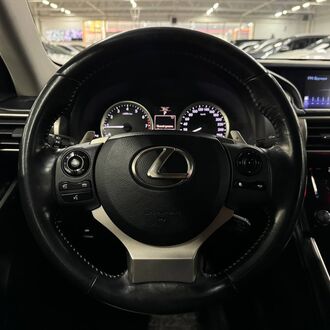 Lexus IS AT 2.5 AT (208 л.с)