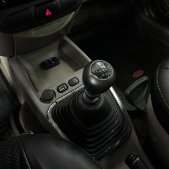 ВАЗ (LADA) Kalina 1.6 MT
