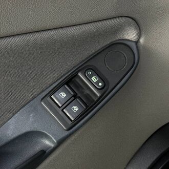 ВАЗ (LADA) Kalina 1.6 MT