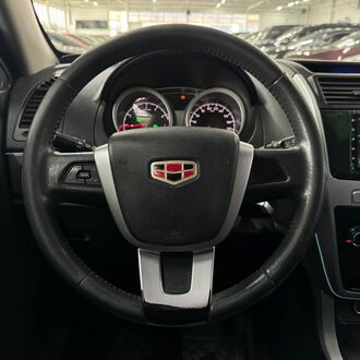 Geely Emgrand X7 2.0 MT