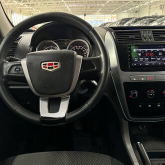 Geely Emgrand X7 2.0 MT