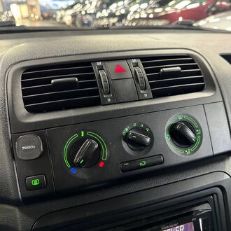 Skoda Fabia 1.2 МT (69 л.с)