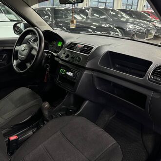 Skoda Fabia 1.2 МT (69 л.с)