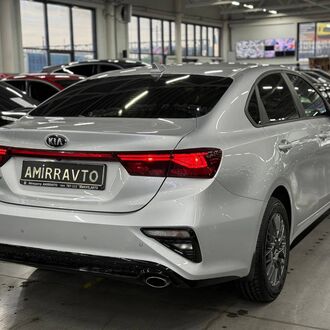 Kia Cerato 1.6 AT (127 л.с) Kia Cerato 1.6 AT (127 л.с)