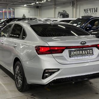 Kia Cerato 1.6 AT (127 л.с) Kia Cerato 1.6 AT (127 л.с)