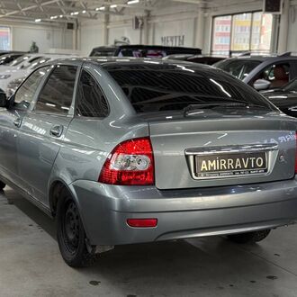 LADA PRIORA 1.6 МТ (98 л.с) LADA PRIORA 1.6 МТ (98 л.с)