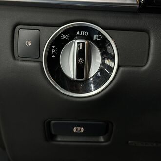 Mercedes Benz ML 63 AMG 6.3 V8 Biturbo AT (525 л.с) Mercedes Benz ML 63 AMG 6.3 V8 Biturbo AT (525 л.с)