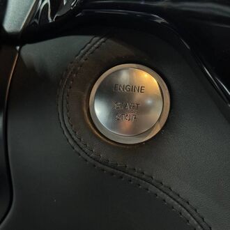 Mercedes Benz ML 63 AMG 6.3 V8 Biturbo AT (525 л.с) Mercedes Benz ML 63 AMG 6.3 V8 Biturbo AT (525 л.с)