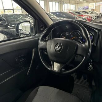 Renault Logan 1.6 МT (82 л.с) Renault Logan 1.6 МT (82 л.с)