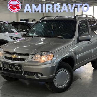 Chevrolet Niva 1.7 MT