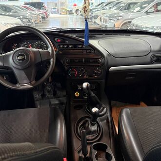 Chevrolet Niva 1.7 MT