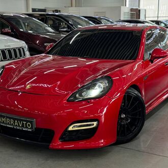 PORSCHE PANAMERA GTS