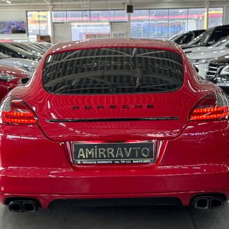 PORSCHE PANAMERA GTS