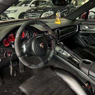 PORSCHE PANAMERA GTS