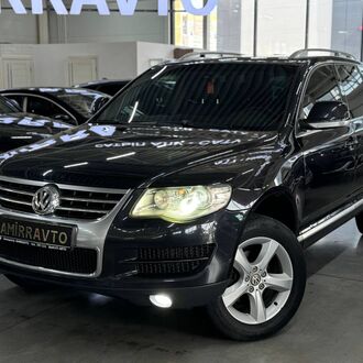 Volkswagen Touareg 2.5 АТ. Дизель. Полный привод Volkswagen Touareg 2.5 АТ. Дизель. Полный привод