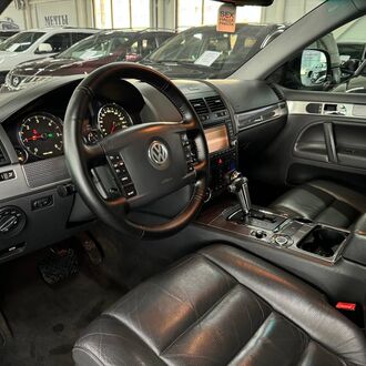 Volkswagen Touareg 2.5 АТ. Дизель. Полный привод