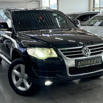 Volkswagen Touareg 2.5 АТ. Дизель. Полный привод