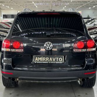 Volkswagen Touareg 2.5 АТ. Дизель. Полный привод