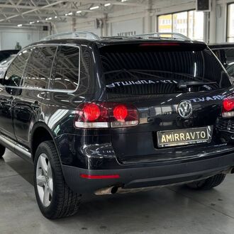 Volkswagen Touareg 2.5 АТ. Дизель. Полный привод