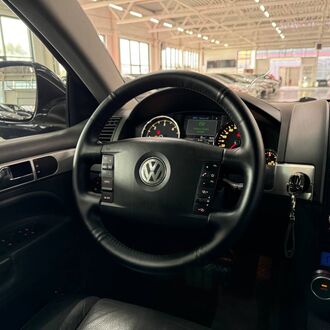 Volkswagen Touareg 2.5 АТ. Дизель. Полный привод