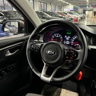 KIA RIO 1.6 АT (123 л.с)
