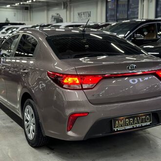 KIA RIO 1.6 АT (123 л.с)