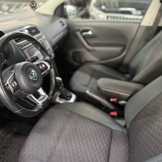 Volkswagen Polo 1.6 AT (110 л.с)