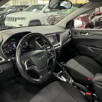 Hyundai Solaris 1.6 AT (123 л.с)