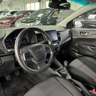 Hyundai Solaris 1.6 MT (123 л.с) Hyundai Solaris 1.6 MT (123 л.с)