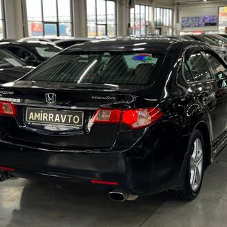 Honda Accord 2.4 AT (200л.с)