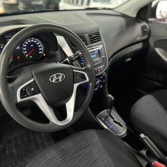 Hyundai Solaris 1.4 AT (107л.с) Hyundai Solaris 1.4 AT (107л.с)